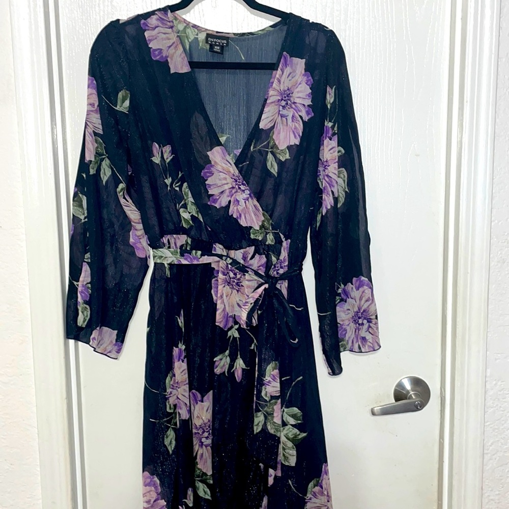 Very beautiful dress color black with sparkly with purple flowers